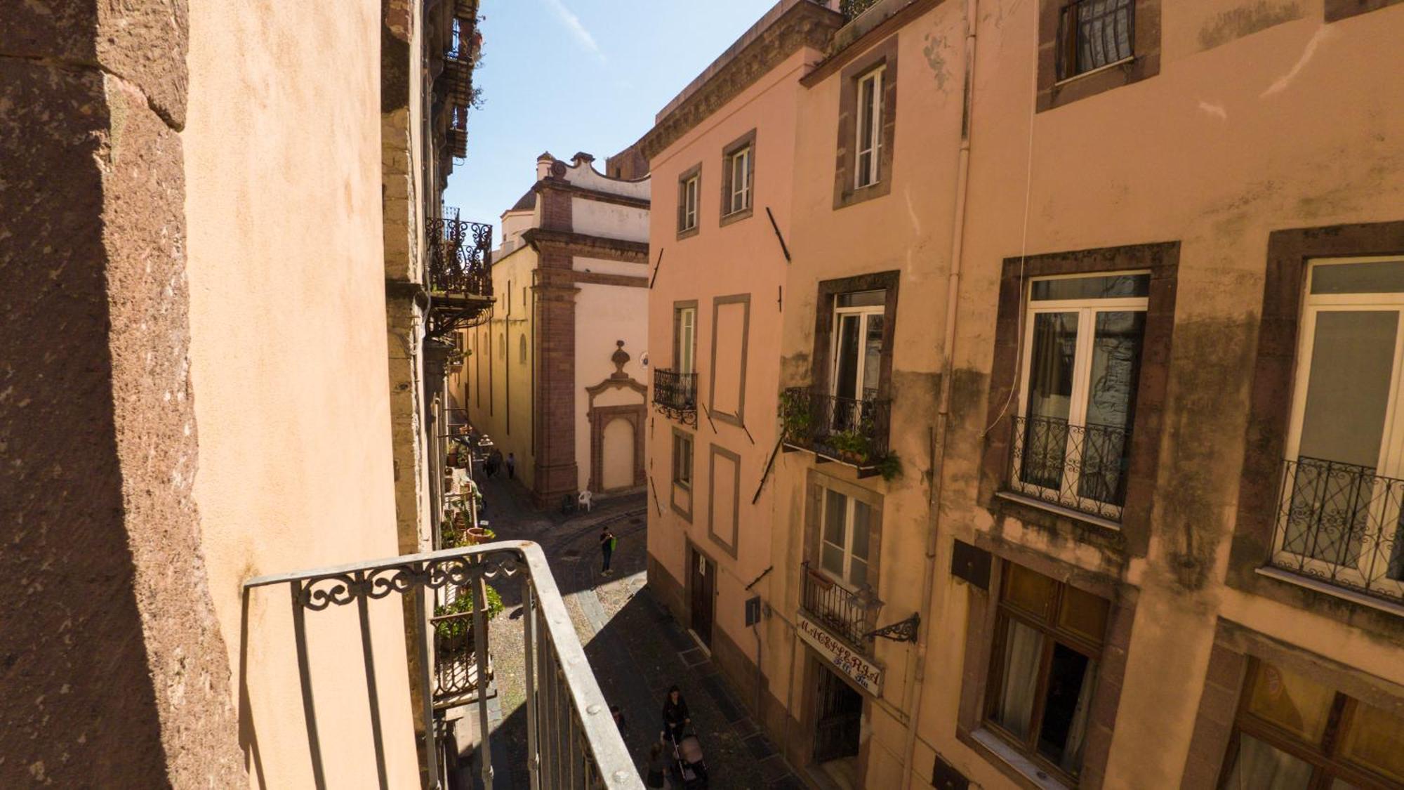 Sardinian Gallery Corso Bosa Bilik gambar